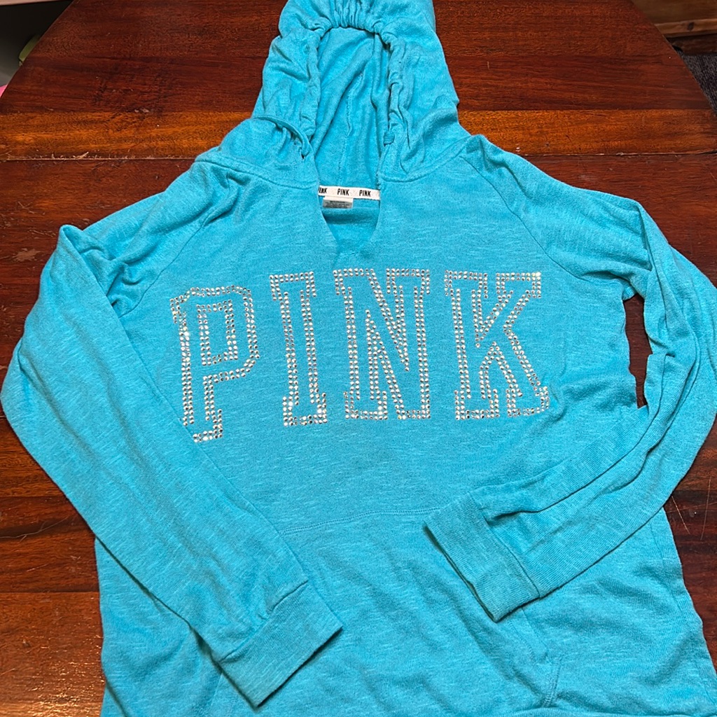 Lightweight Pull Over